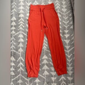 Lululemon joggers women’s size 2